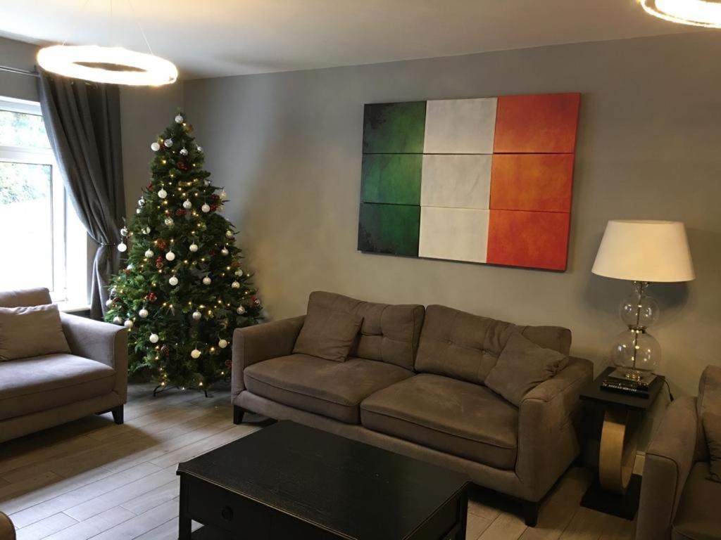 The Town House Kinsale, Hosted By Exquisite Holiday Homes, Sleeps 16 Eksteriør bilde