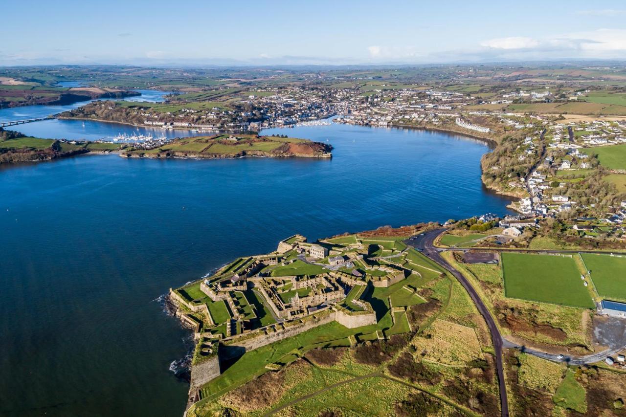 The Town House Kinsale, Hosted By Exquisite Holiday Homes, Sleeps 16 Eksteriør bilde