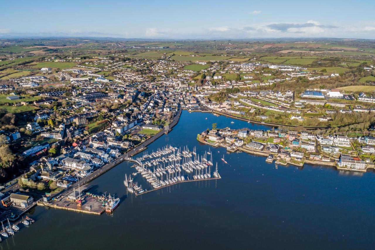 The Town House Kinsale, Hosted By Exquisite Holiday Homes, Sleeps 16 Eksteriør bilde